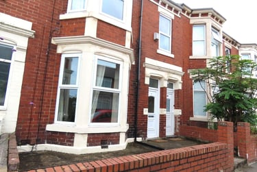 2 bed flat, Biddlestone Road, Heaton, Newcastle, NE65SP - Image 1